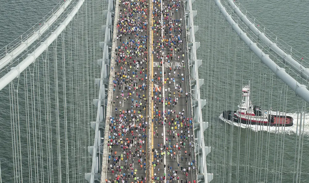 Runners crossing the Verrazzano-Narrows Bridge